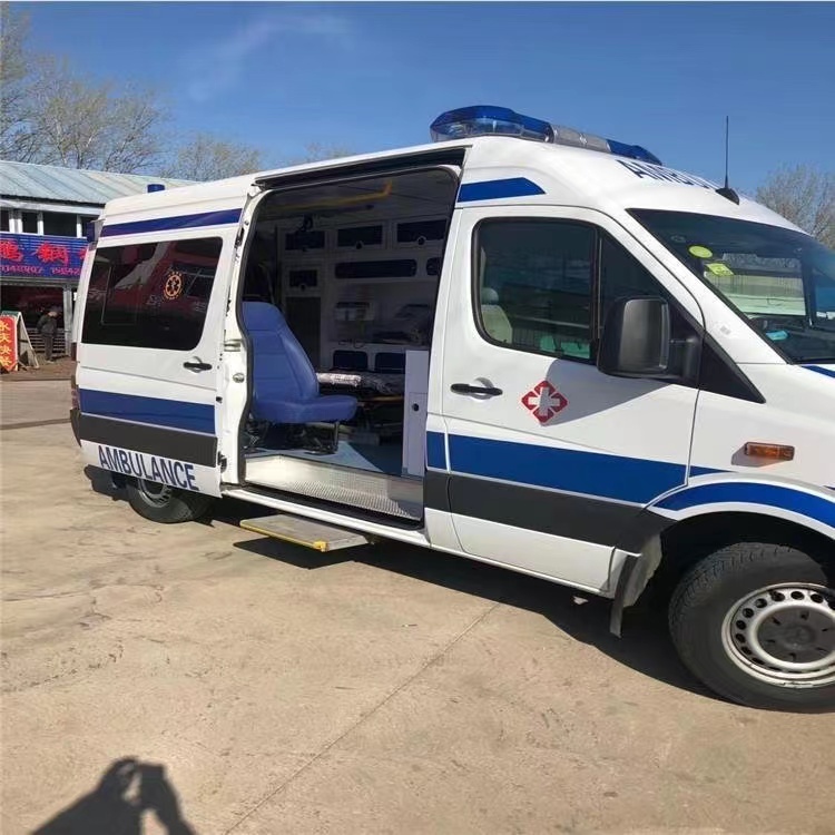 化州私人长途救护车出租转院回家